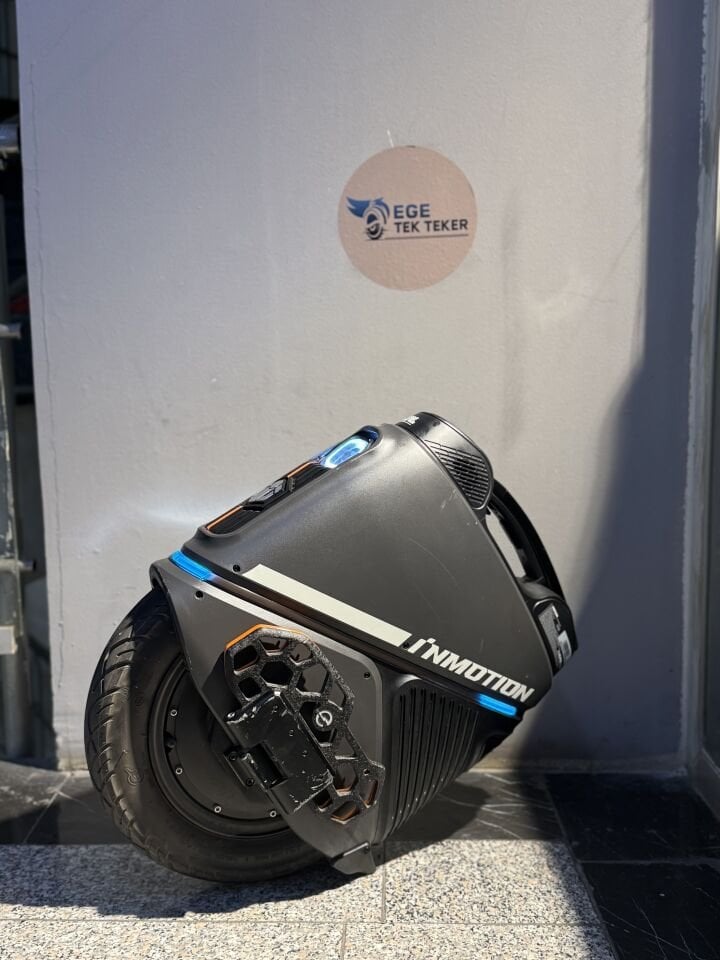 İnmotion V9 ( 2 YİL GARANTİLİ )